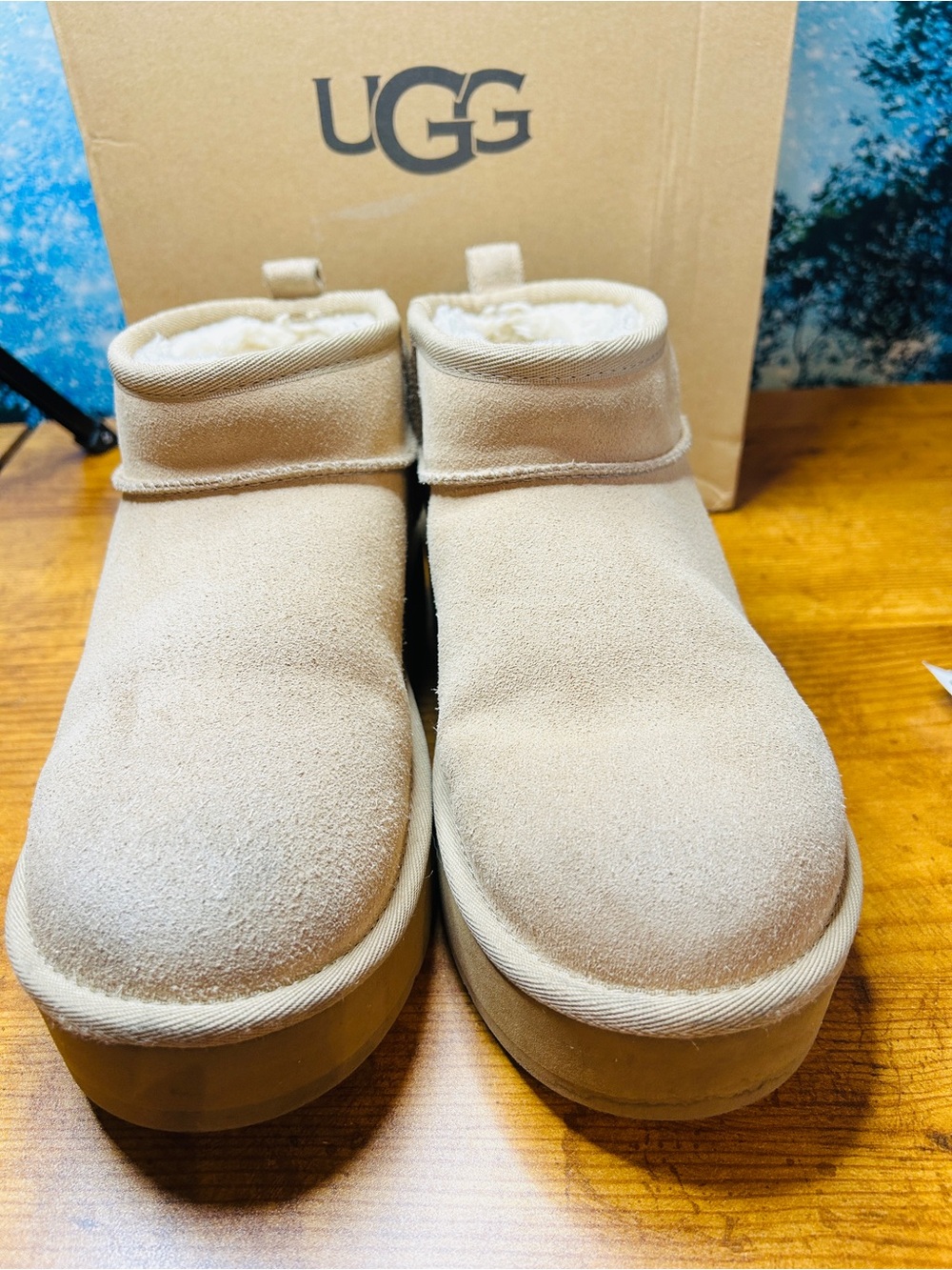 UGG Classic Ultra Mini Boot in Sand Suede Size 6 Kids 7 Women Very Good w Box